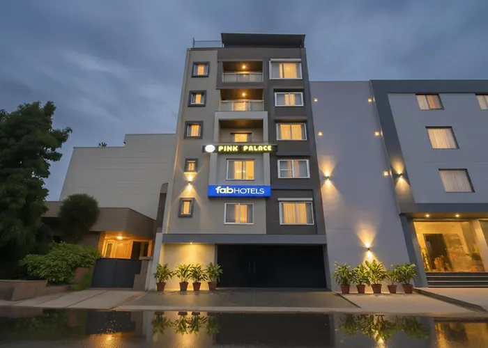 Fabhotel Pink Cozzy Jaipur